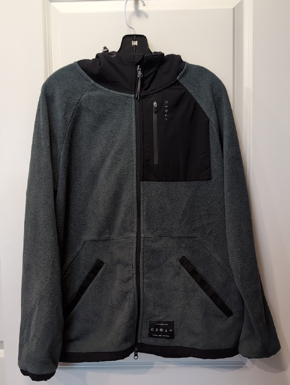Cloak Hidden In Plain Sight Men's Green Fleece Zip Jacket - Tactical Collection